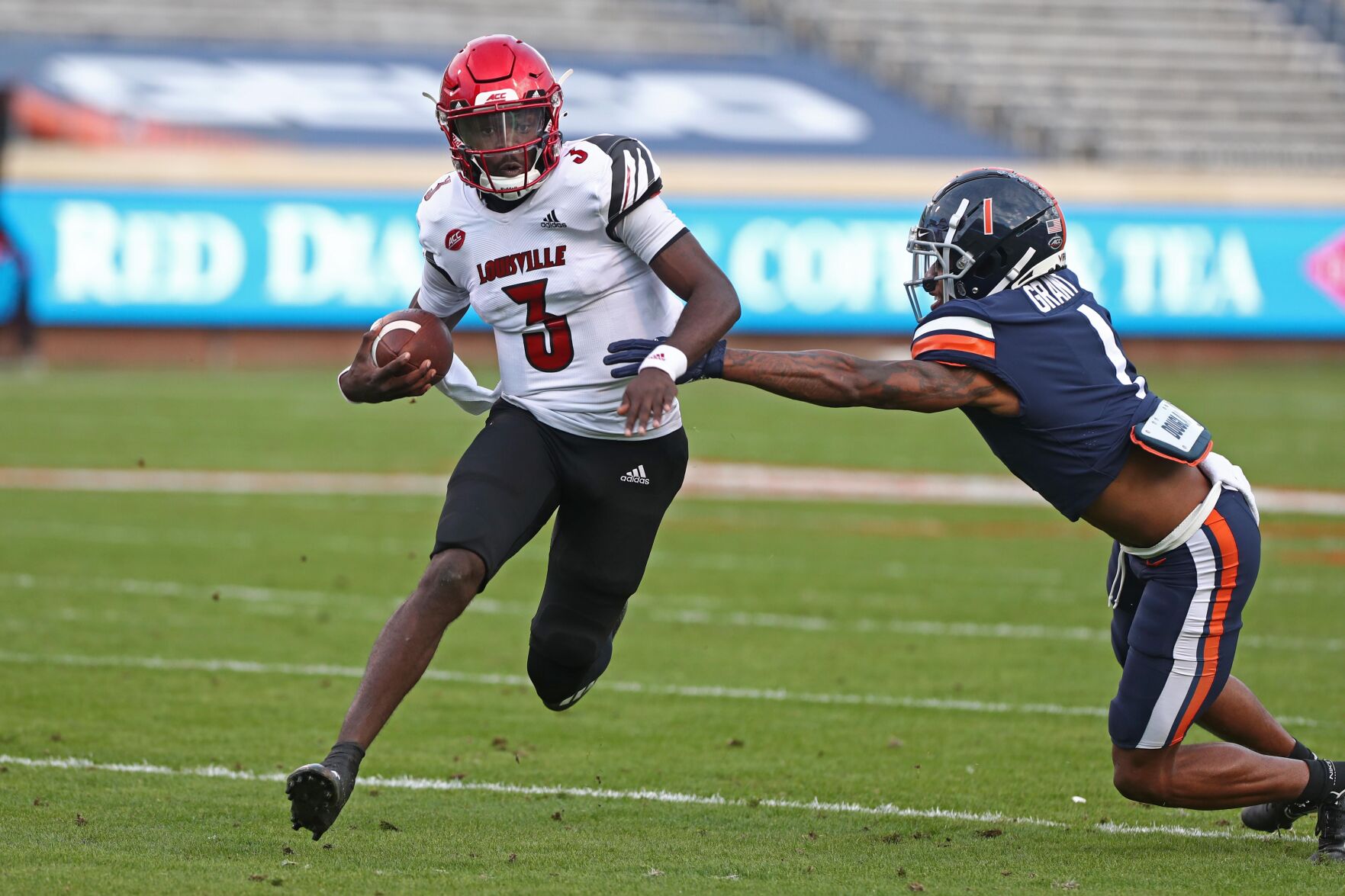 111420-cdp-sports-uvafootball326.JPG